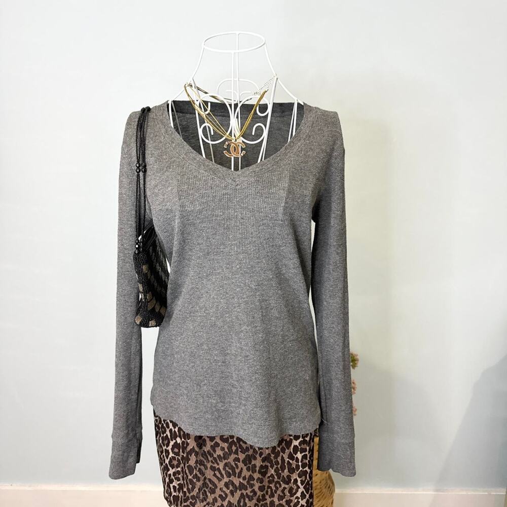 Cute vintage y2k tight grey v neck waffle knit henley long sleeve top